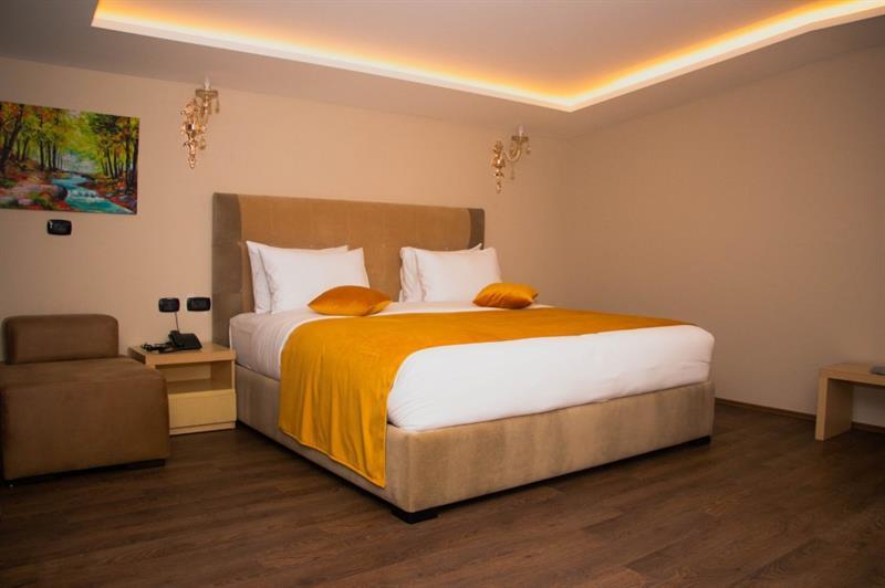 Albanopolis Hotel Tiranë Ngoại thất bức ảnh
