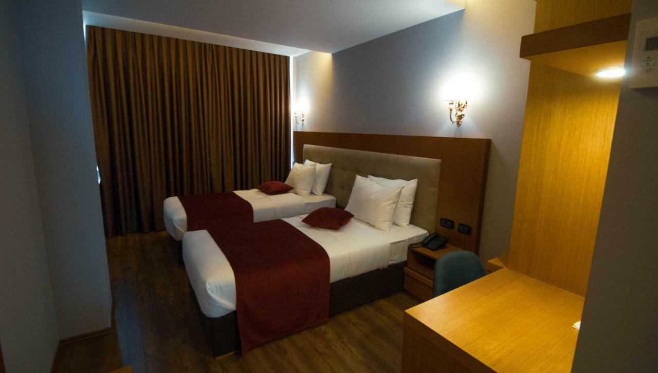 Albanopolis Hotel Tiranë Ngoại thất bức ảnh