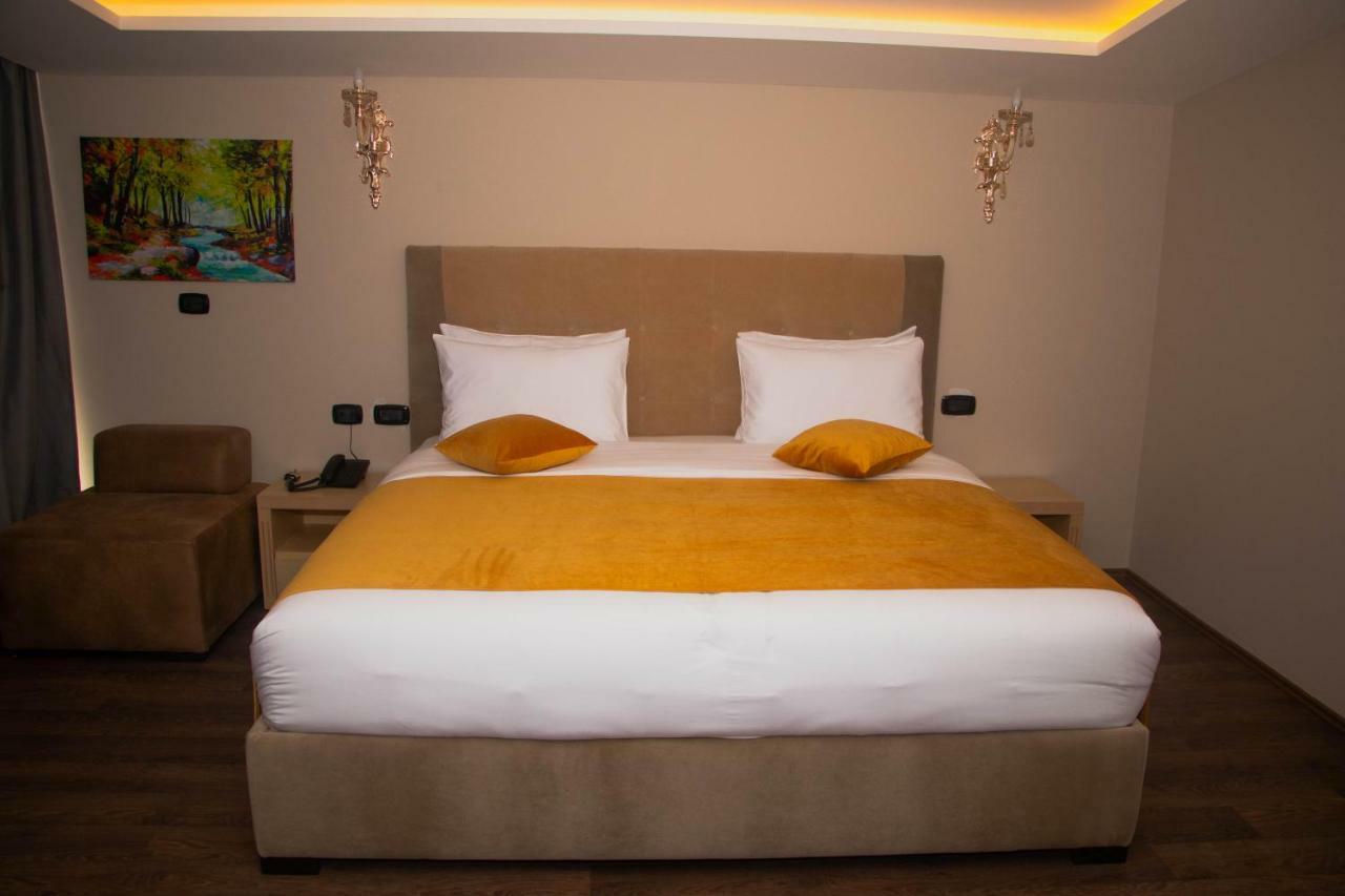Albanopolis Hotel Tiranë Ngoại thất bức ảnh