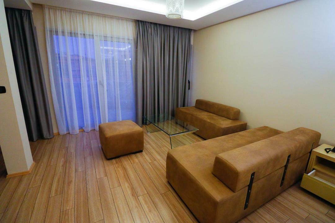 Albanopolis Hotel Tiranë Ngoại thất bức ảnh