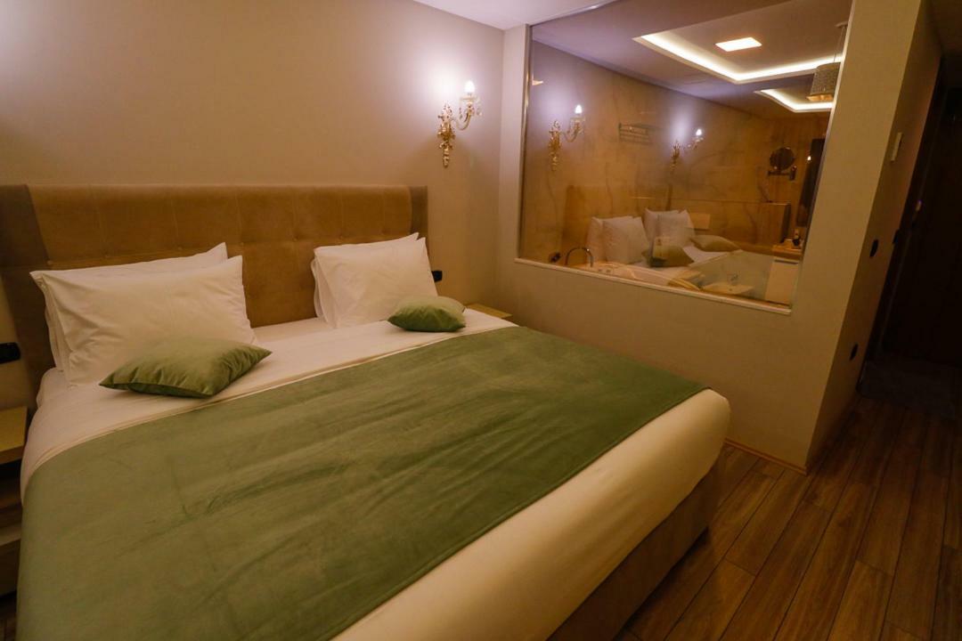 Albanopolis Hotel Tiranë Ngoại thất bức ảnh