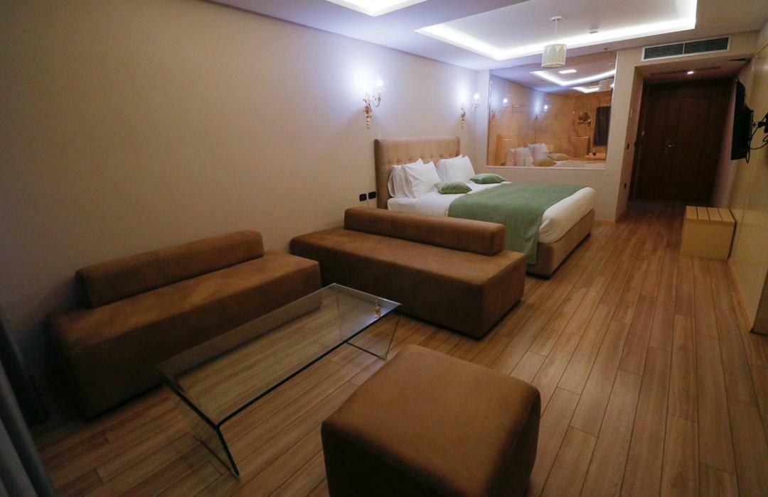 Albanopolis Hotel Tiranë Ngoại thất bức ảnh