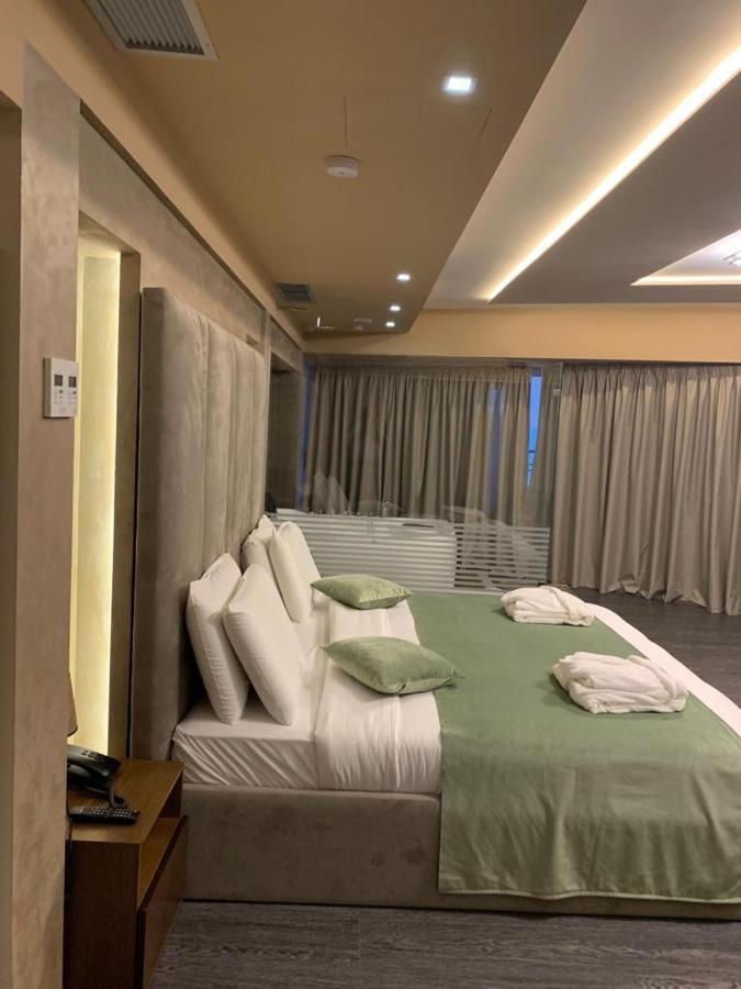 Albanopolis Hotel Tiranë Ngoại thất bức ảnh